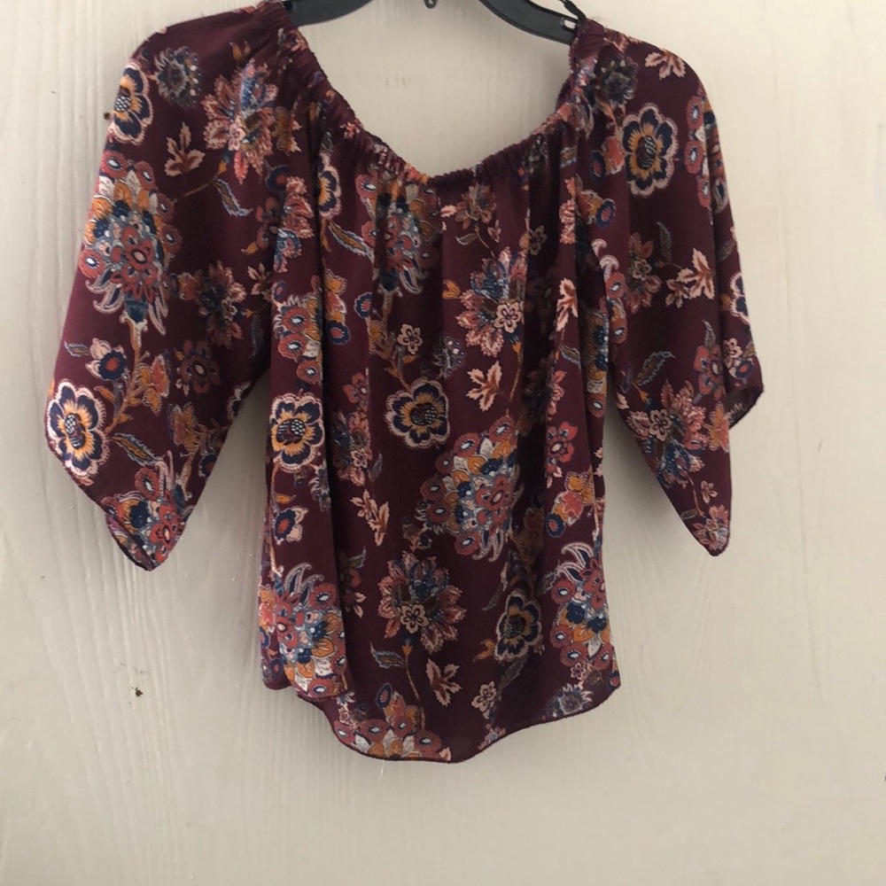 blouse bundles worn off the shoulders